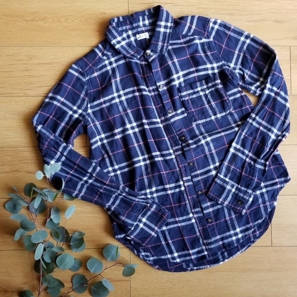 Hollister Navy Blue, Pink, White Plaid Flannel